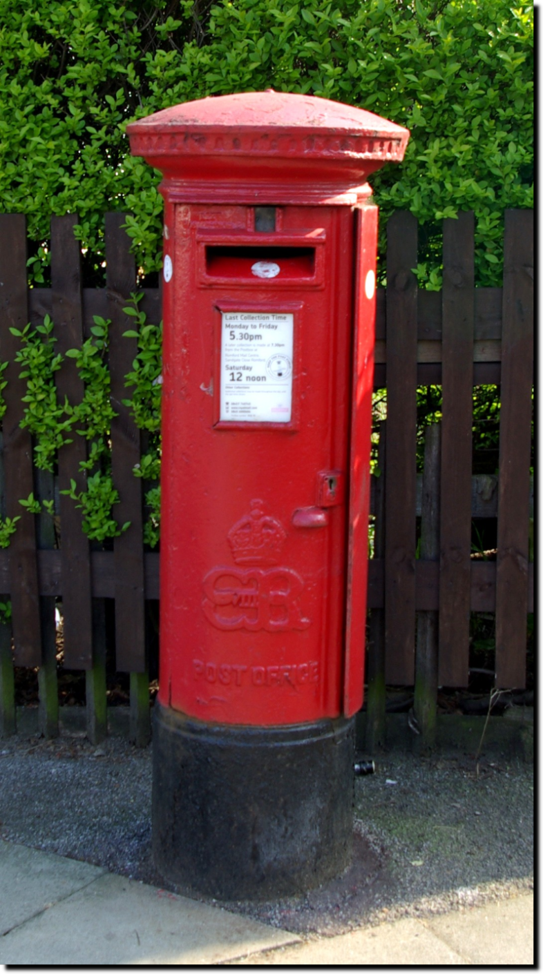 Edward VIII Pillar Box, Barking